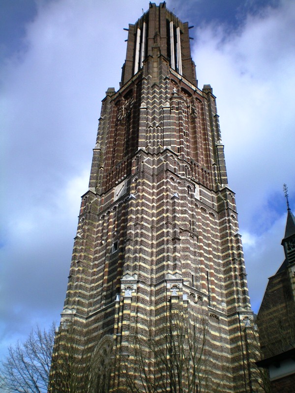 100_0259weert-toren-kl.jpg