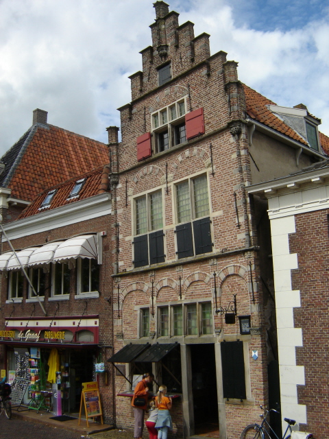 dsc06396edam.jpg