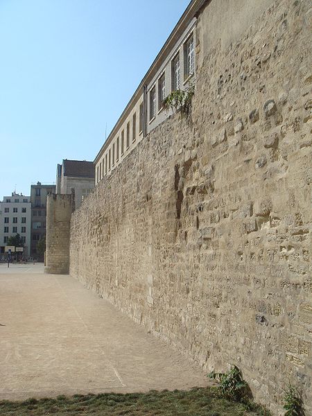 hartvorm-450px-wall_of_philippe_auguste_in_paris.jpg