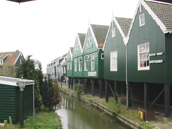 paalwoningen-marken.jpg