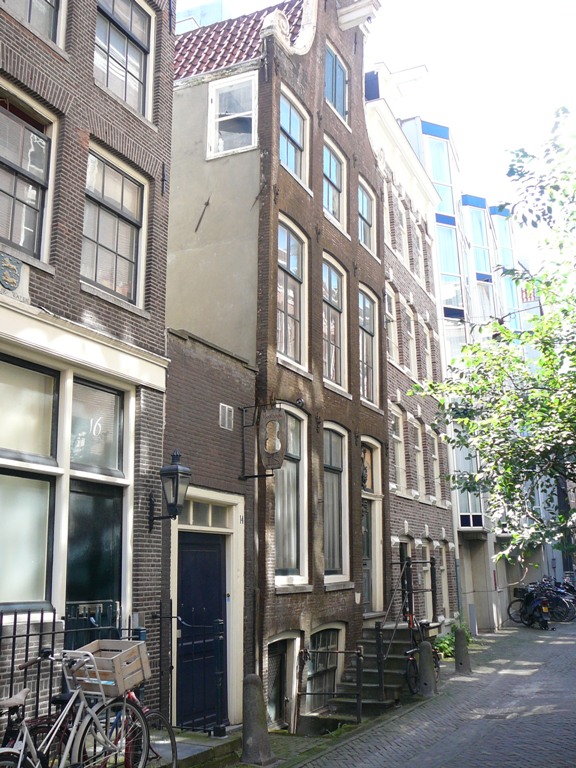 spinhuissteeg12-huis-kl.jpg